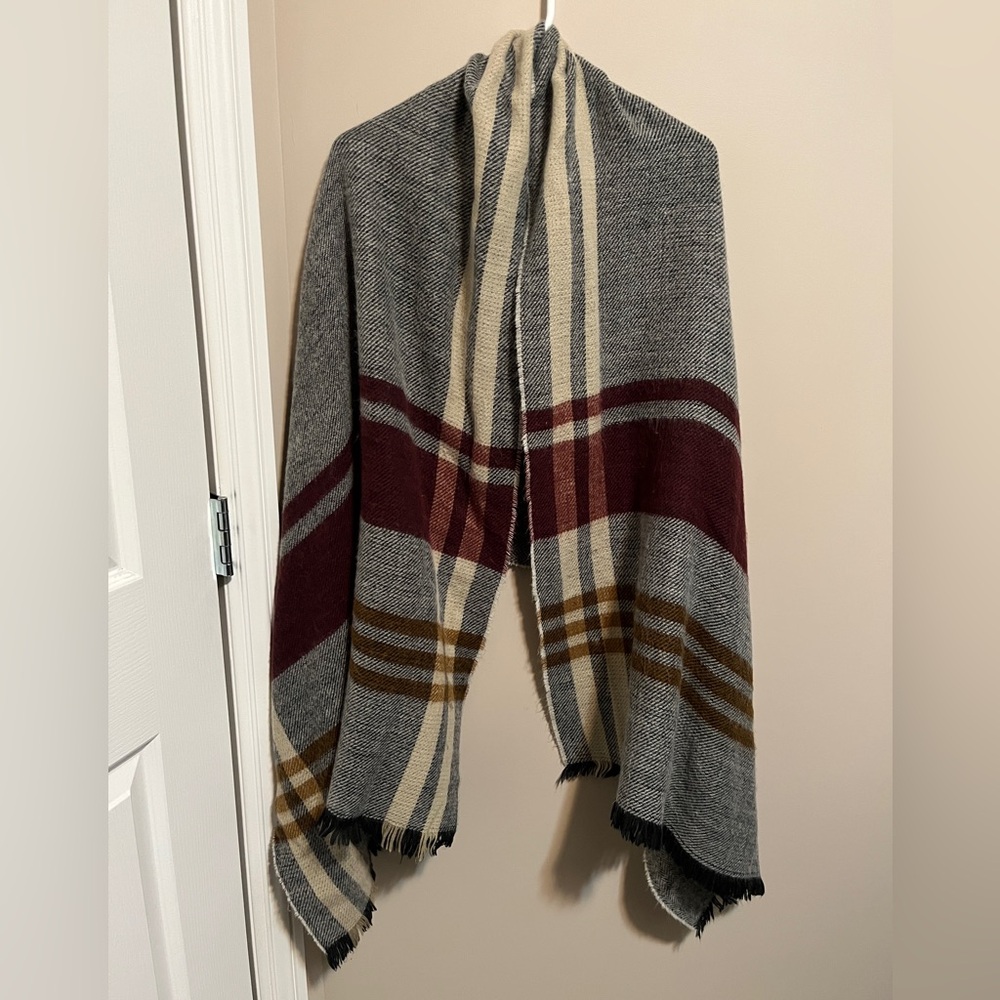 Vero Moda Gray and Burgundy Cozy Blanket Scarf